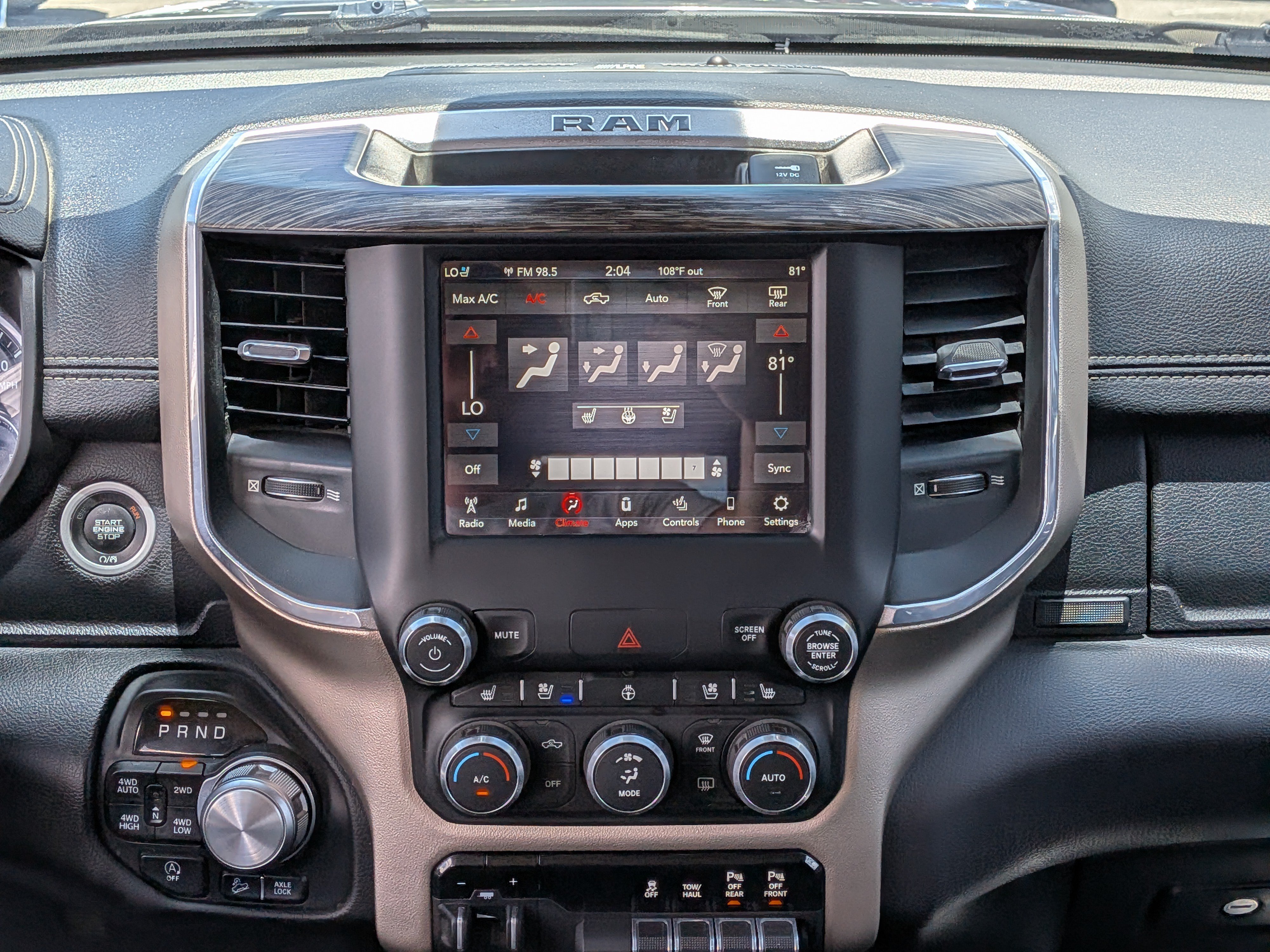 2019 RAM Ram 1500 Pickup Laramie - Photo 18
