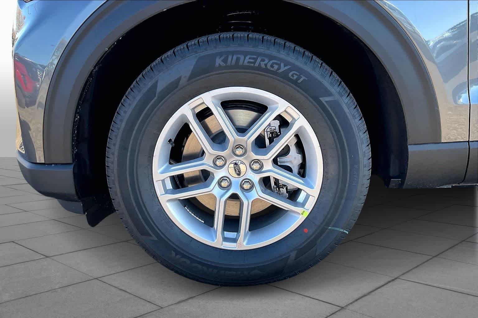 2026 Ford Explorer Active - Photo 11