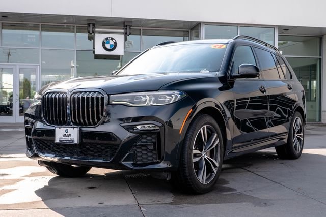 Used 2022 Black Sapphire Metallic BMW xDrive40i image 1