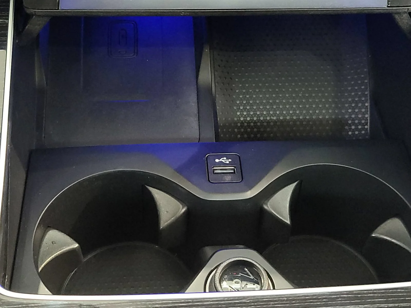Used 2025 Black BMW M60i image 35