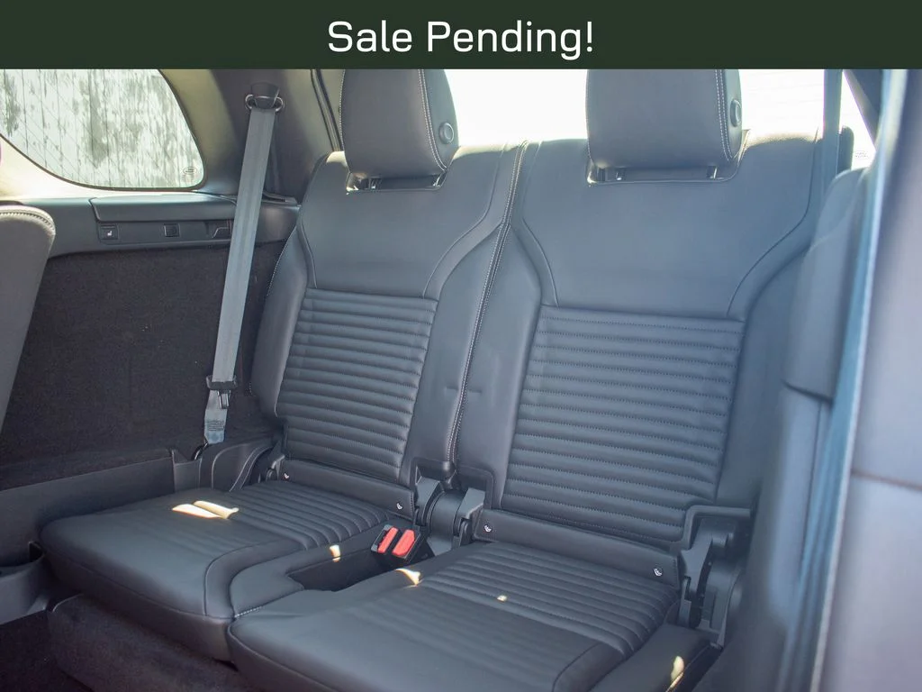 Used 2025 Gray Land Rover Dynamic SE image 36