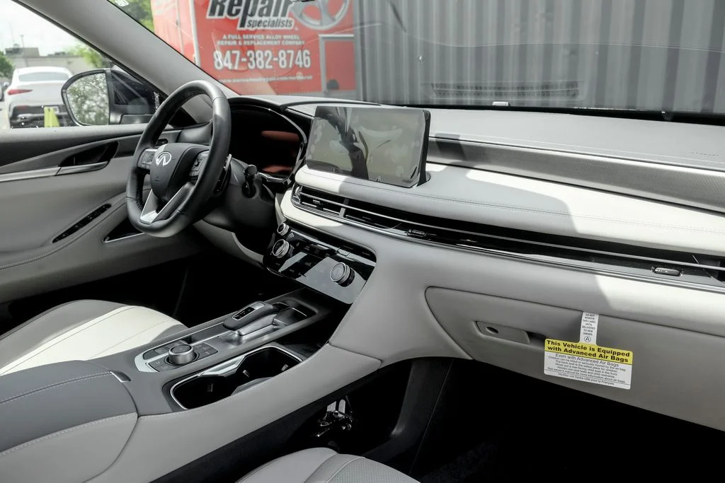 New 2027 MINERAL BLACK INFINITI Luxe AWD image 24