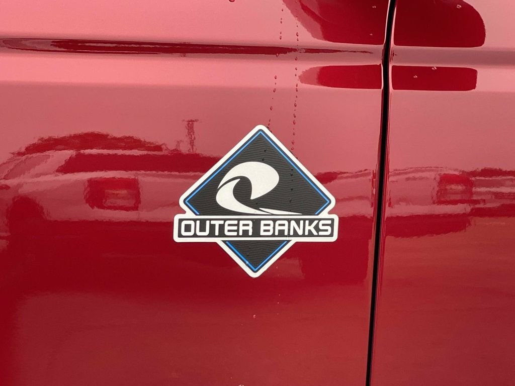 New 2026 Ruby Red Metallic Tinted Clearcoat Ford Outer Banks® image 8