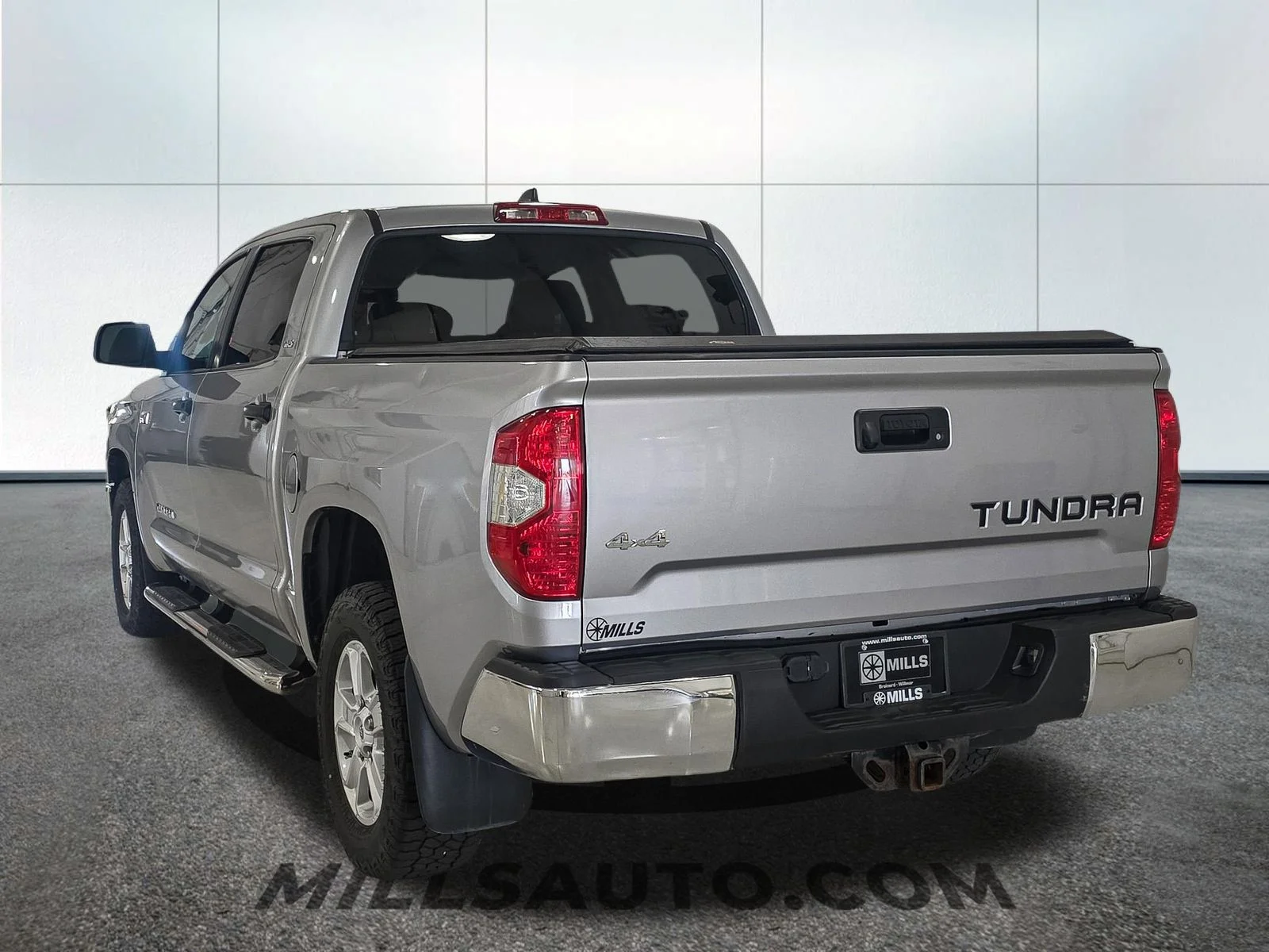 2020 Toyota Tundra SR5 - Photo 5