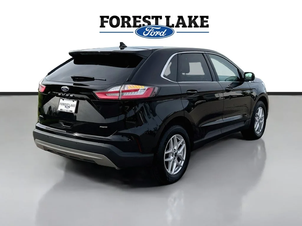 Certified Used 2024 Agate Black Metallic Ford SEL image 7