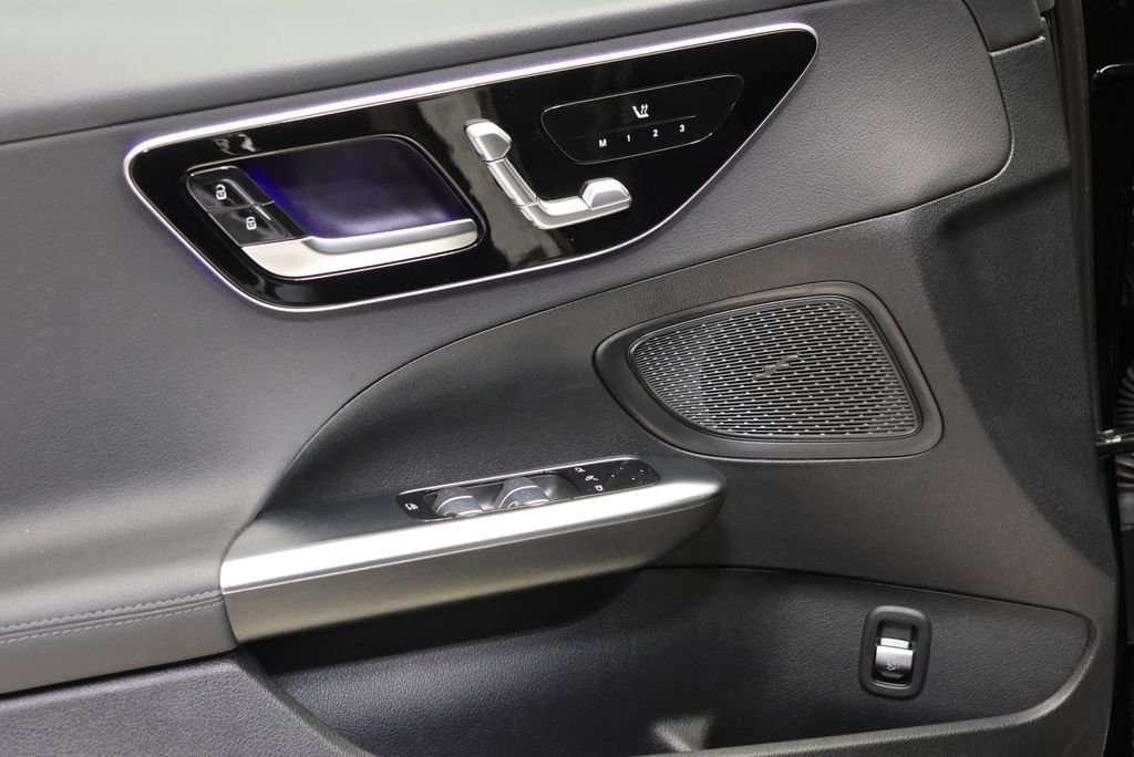 2026 Mercedes-Benz C-Class Sedan C 300 - Photo 32