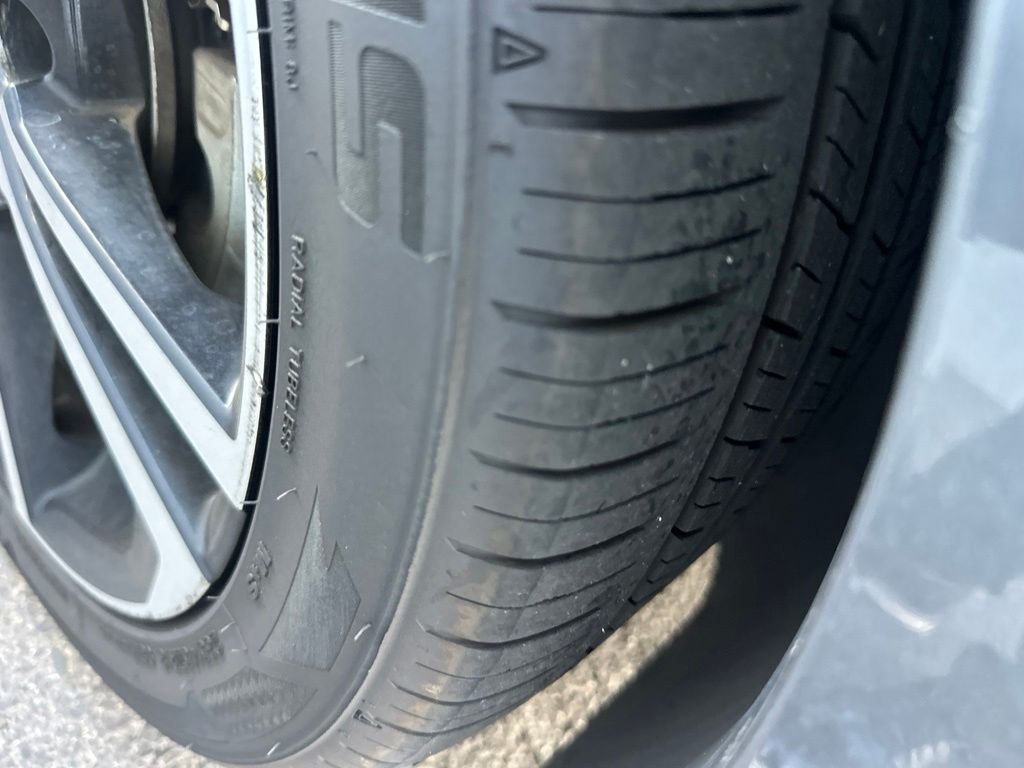 Used 2021 Gray Nissan SR image 4