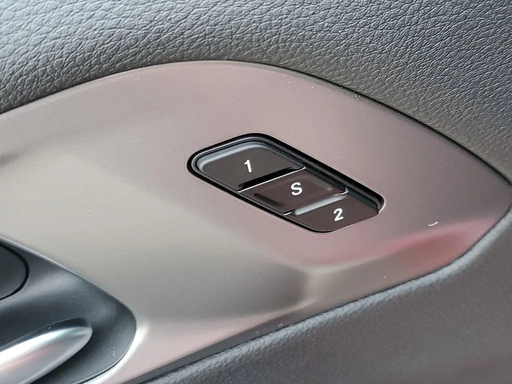 2026 Chrysler Pacifica Select - Photo 27