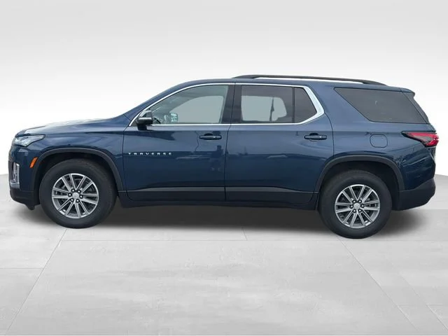Used 2023 Northsky Blue Metallic Chevrolet LT Cloth image 2