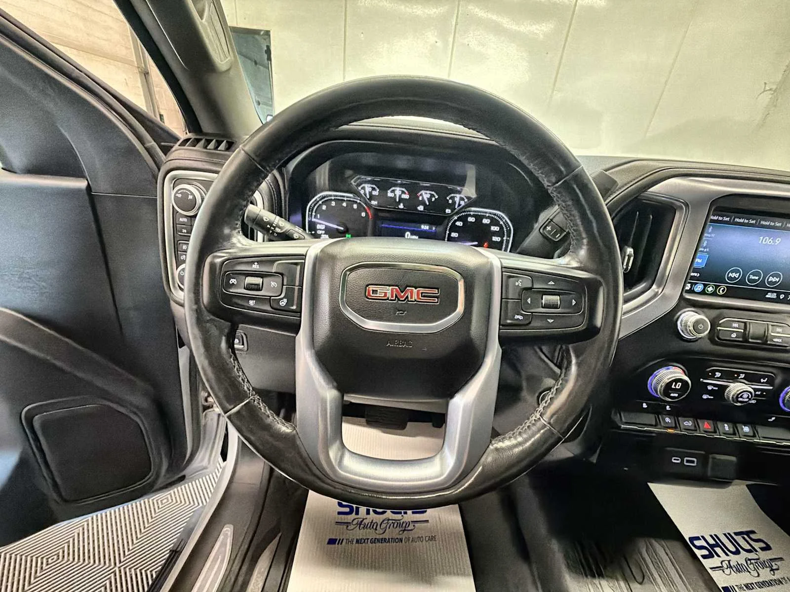 Used 2019 Quicksilver Metallic GMC Elevation image 11