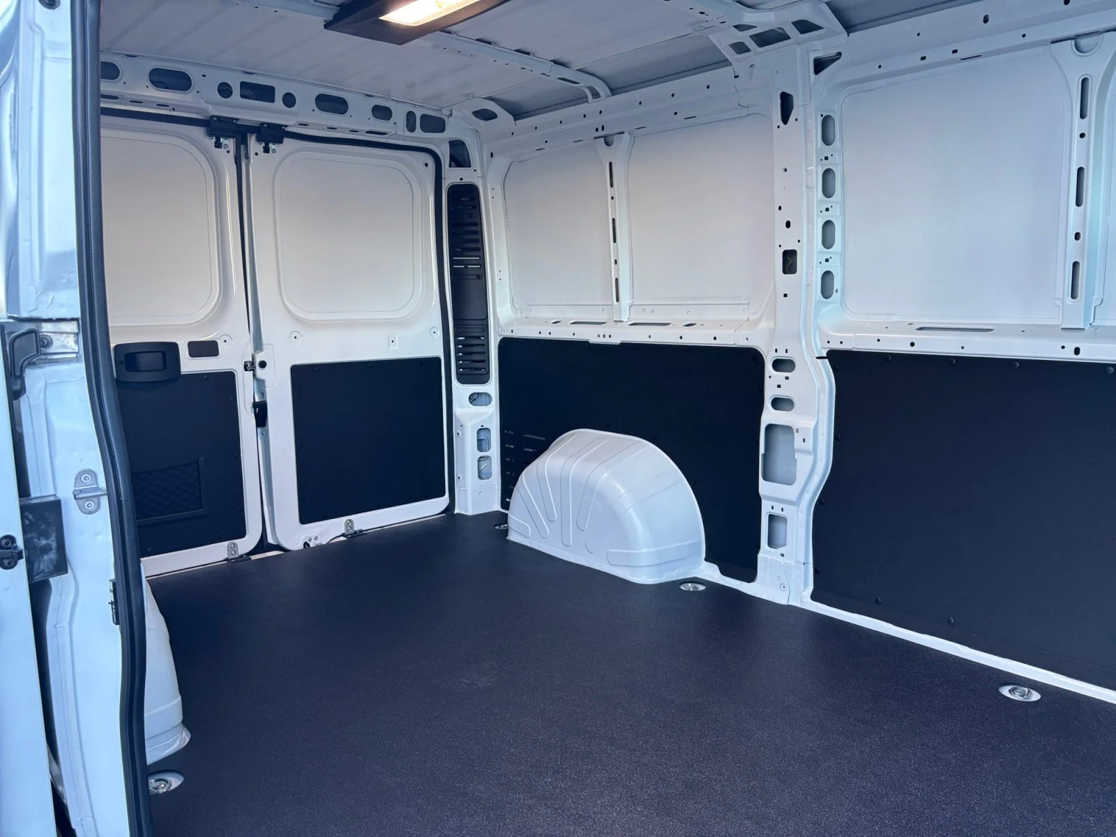 New 2027 Bright White Ram SLT image 18