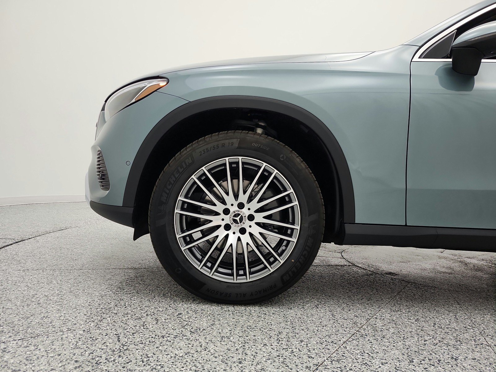 New 2026 Verde Silver Metallic Mercedes-Benz GLC 300 4MATIC® SUV image 13