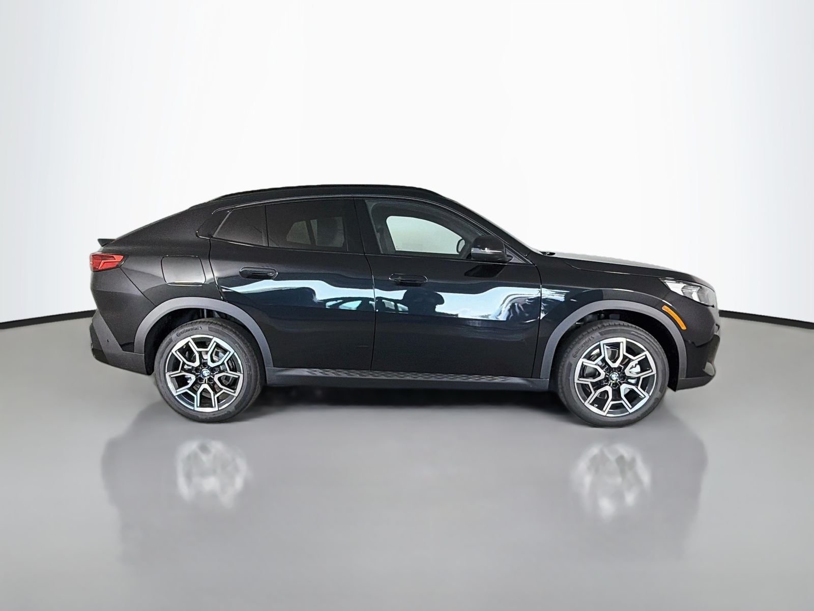 New 2027 Black Sapphire Metallic BMW xDrive28i image 8
