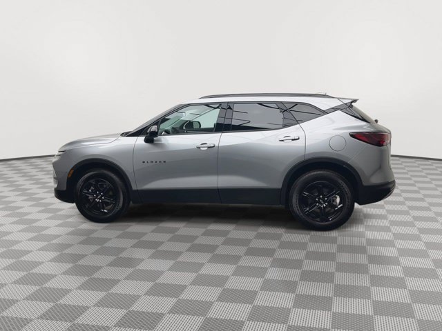 Used 2026 Sterling Gray Metallic Chevrolet LT image 37