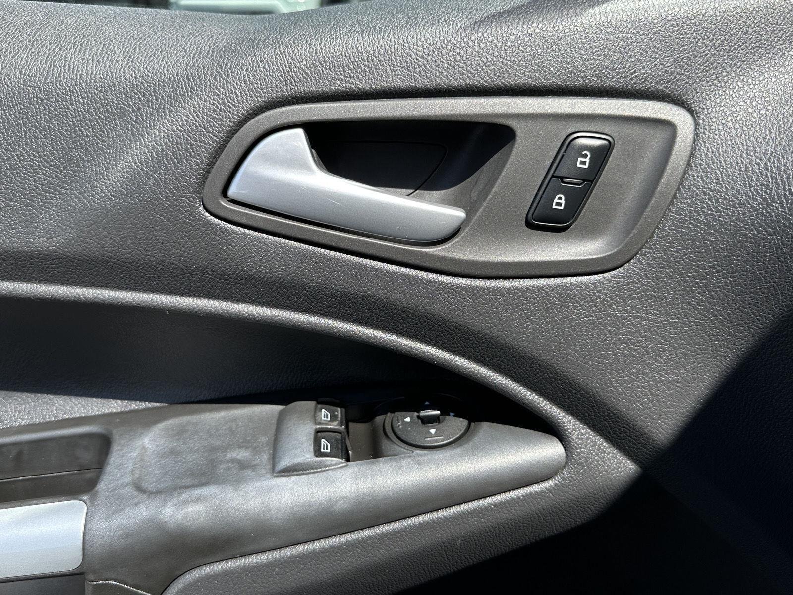2015 Ford Transit Connect XLT - Photo 27