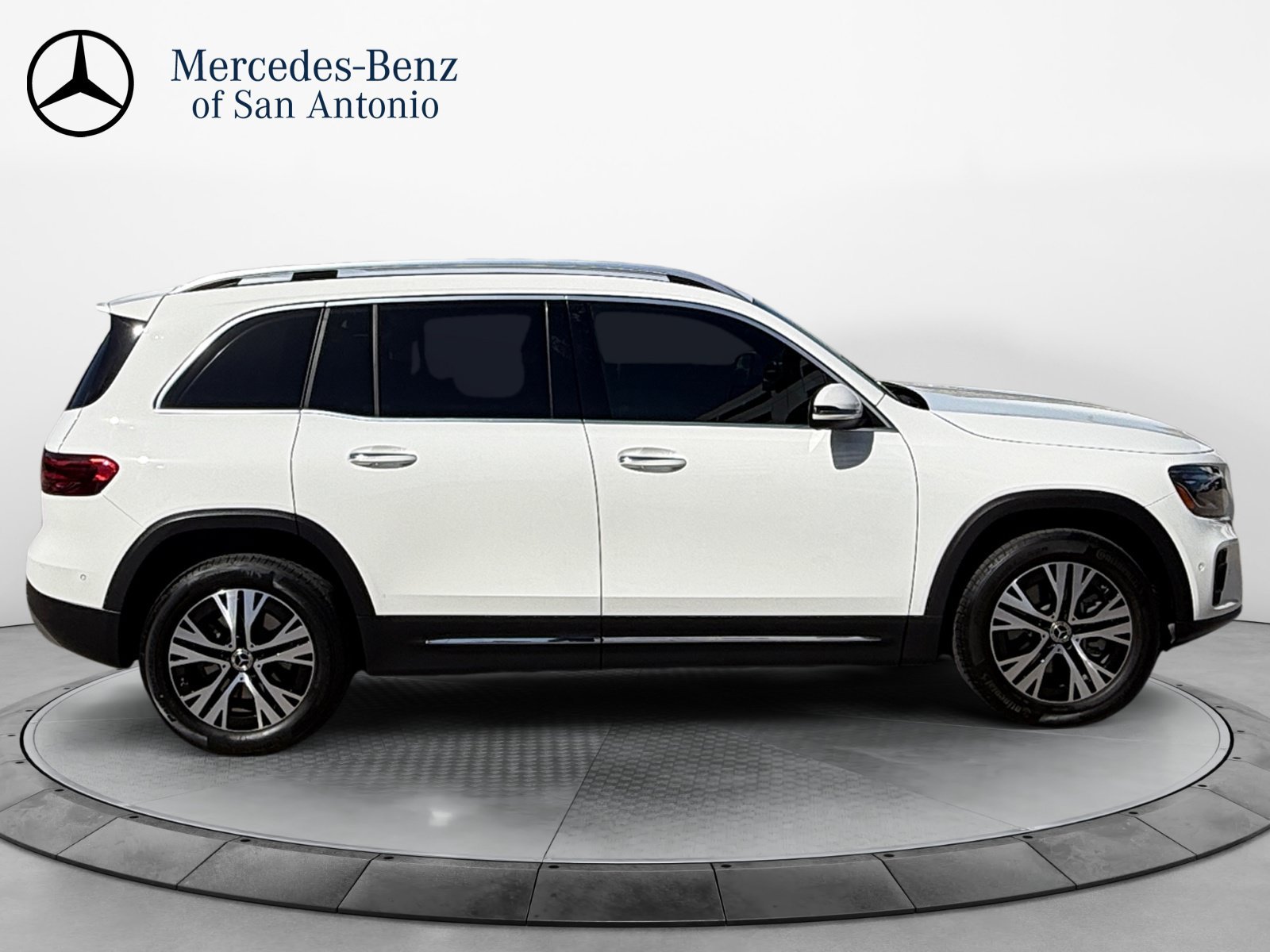 Used 2025 Polar White Mercedes-Benz GLB 250 image 8