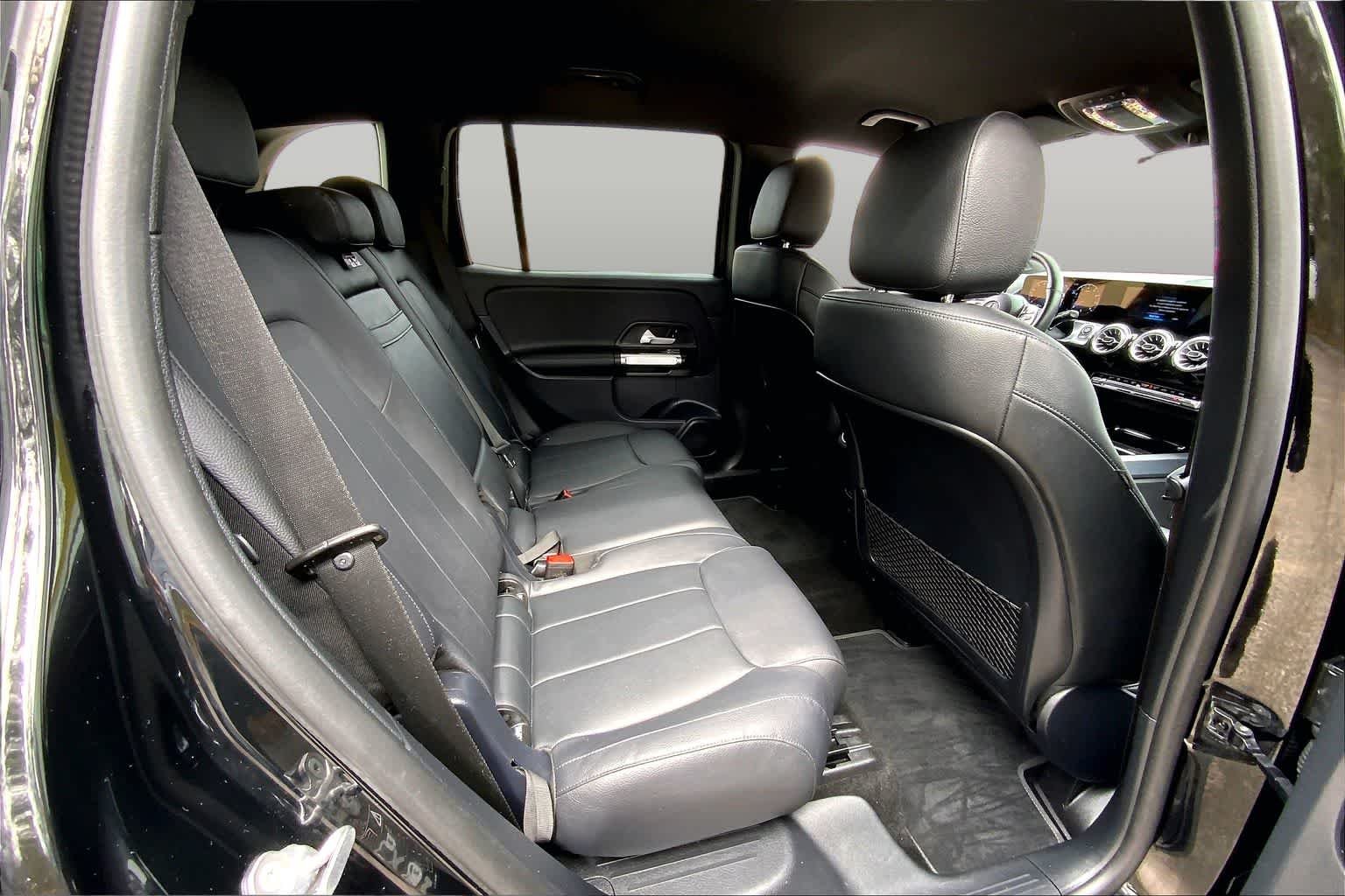 Used 2022 Night Black Mercedes-Benz GLB 250 image 19