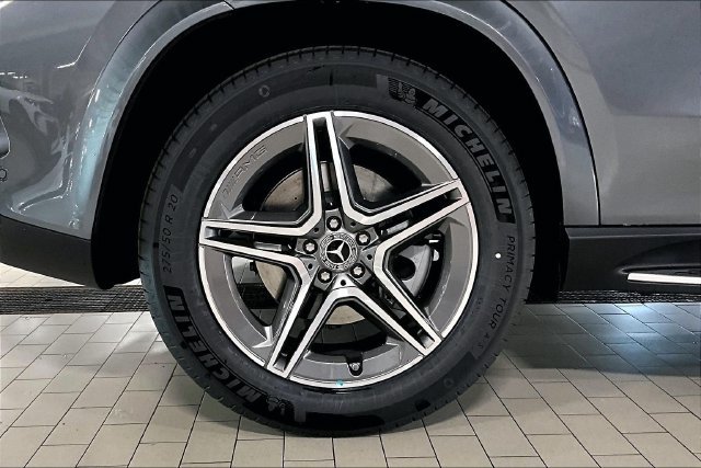 New 2026 Selenite Grey Metallic Mercedes-Benz GLE 450 image 22