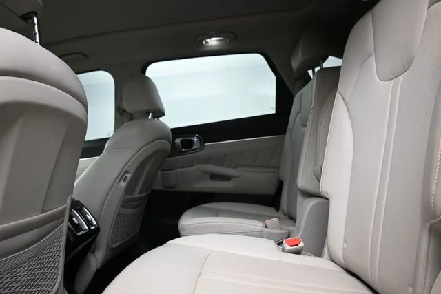 2021 Kia Sorento SX - Photo 12