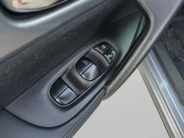 Used 2020 Gray Nissan SL image 18