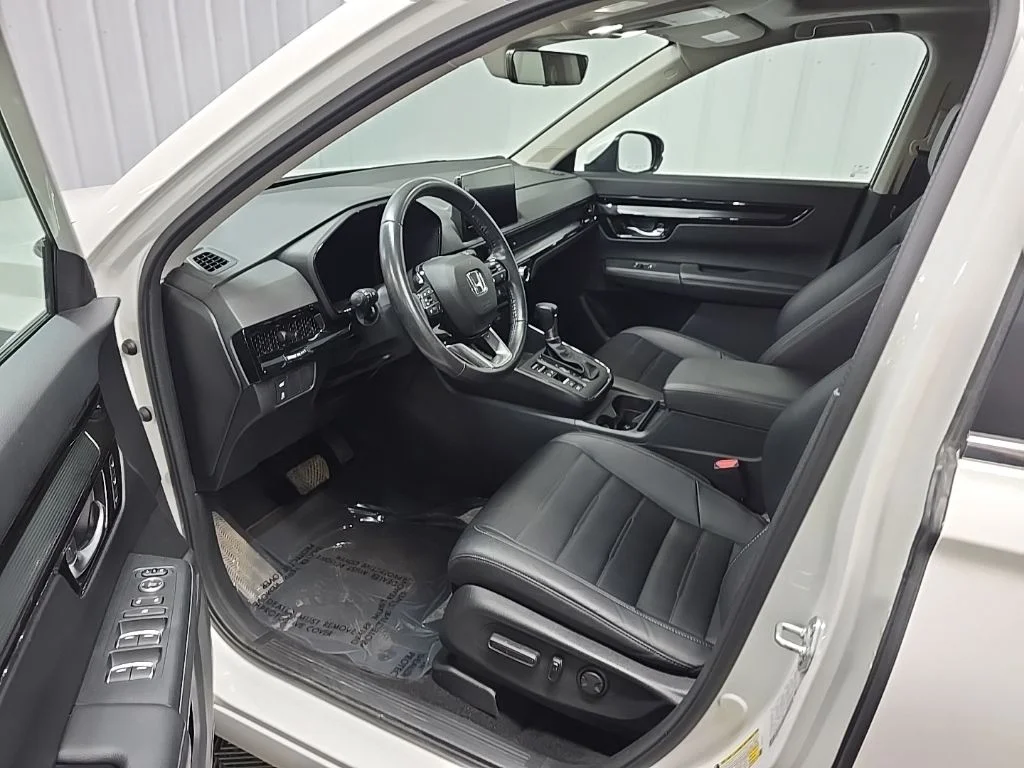 Used 2023 White Honda EX-L image 29