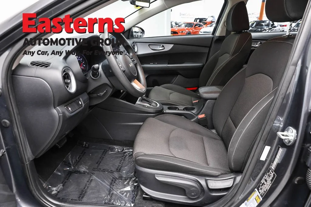 Used 2024 Gray Kia LXS image 8