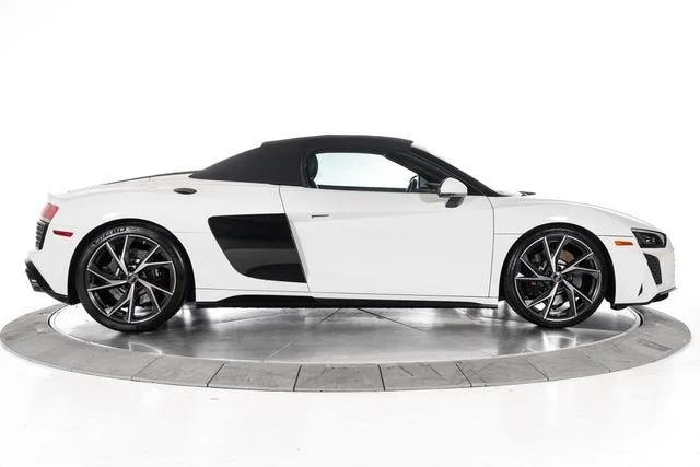 Used 2023 Ibis White/Black Roof Audi V10 performance image 6
