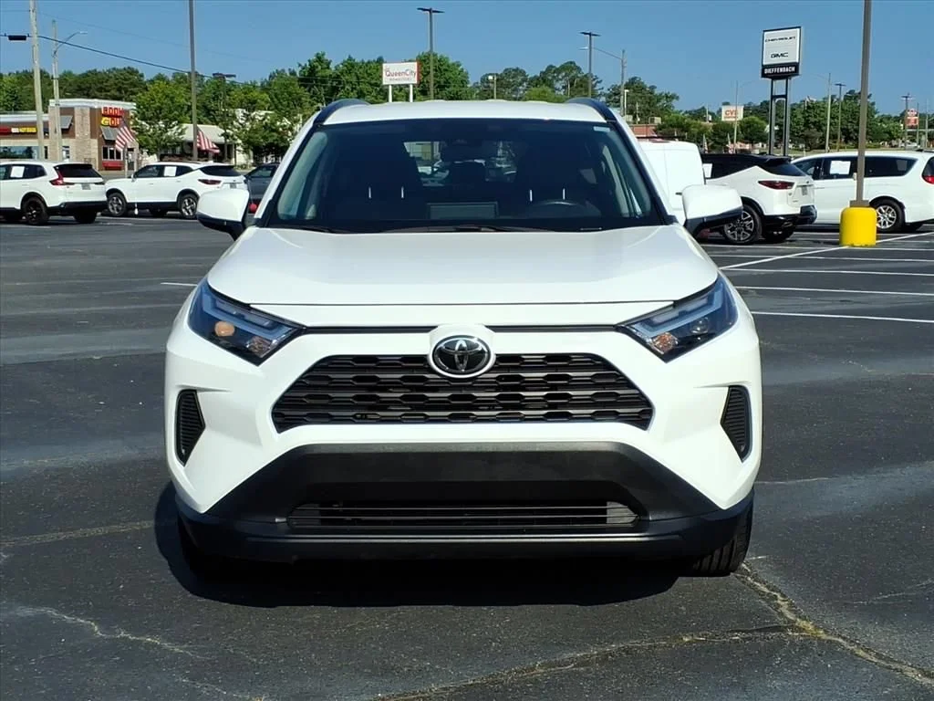 Used 2024 White Toyota XLE image 2