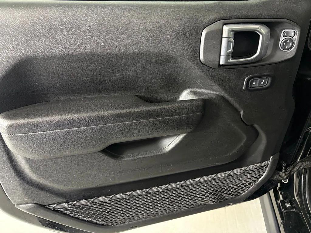 Used 2024 Black Jeep Rubicon image 13
