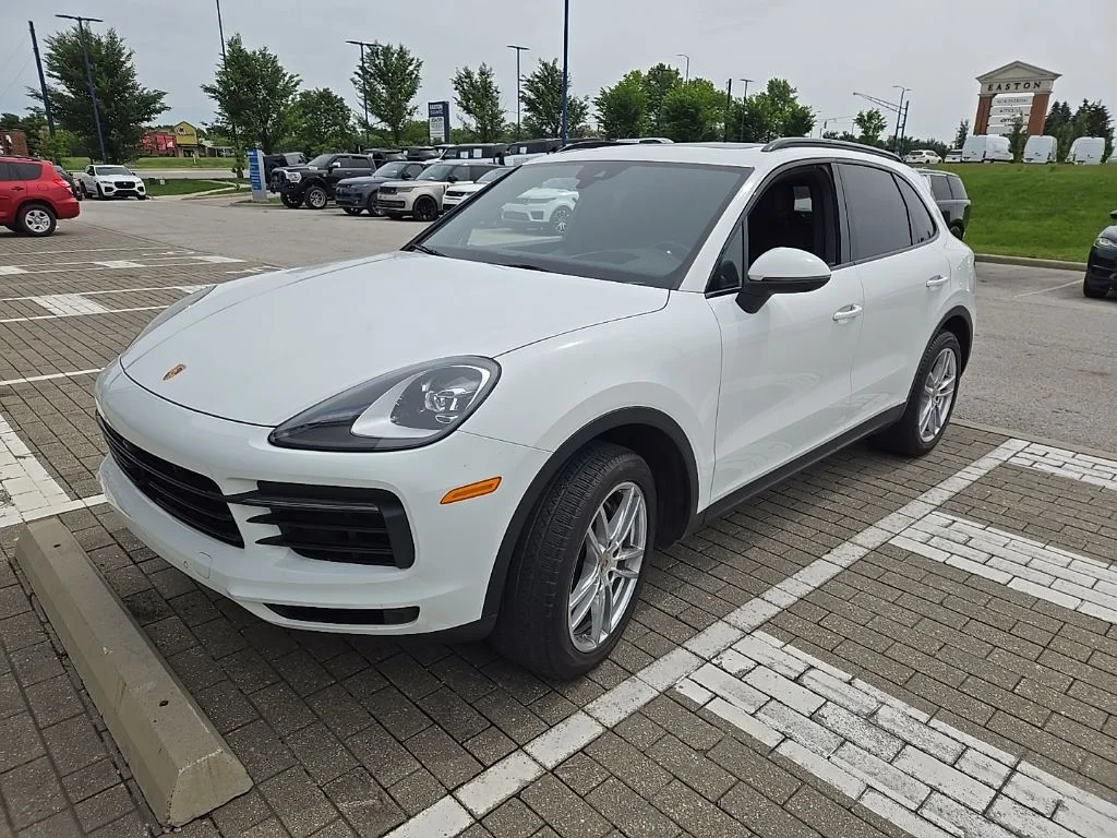 2023 Porsche Cayenne Platinum Edition's photo