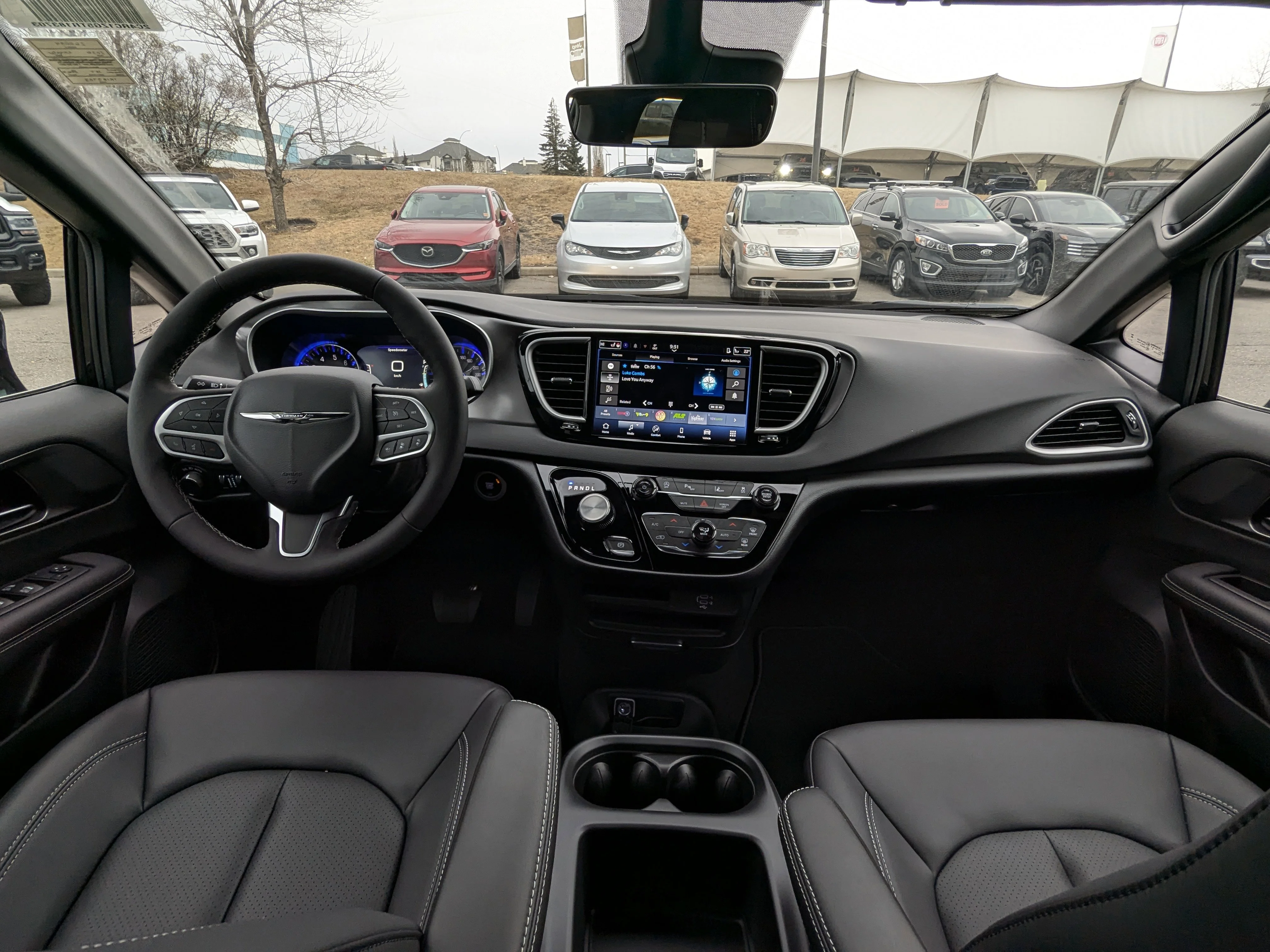 New 2026 Black Chrysler SXT - Power Liftgate - Power Sliding Doors - Leather - Remote Start image 25