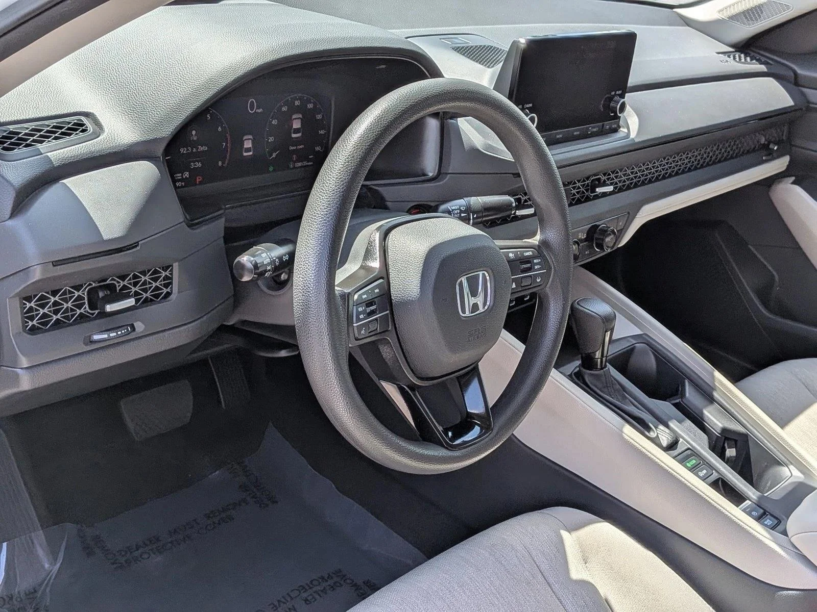 Used 2023 Platinum White Pearl Honda EX image 9