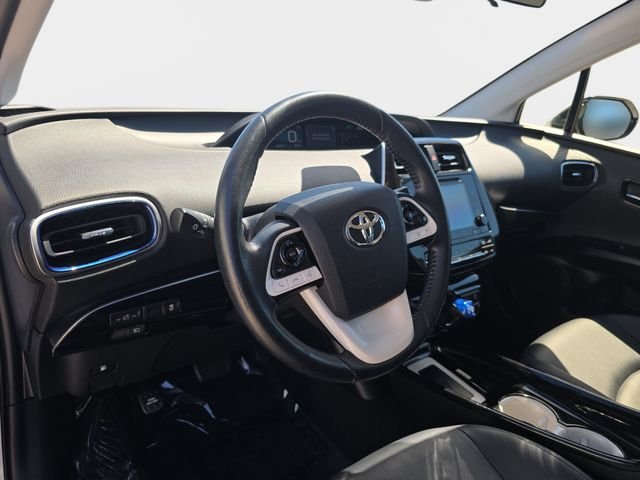 Used 2016 White Toyota Three Touring image 18