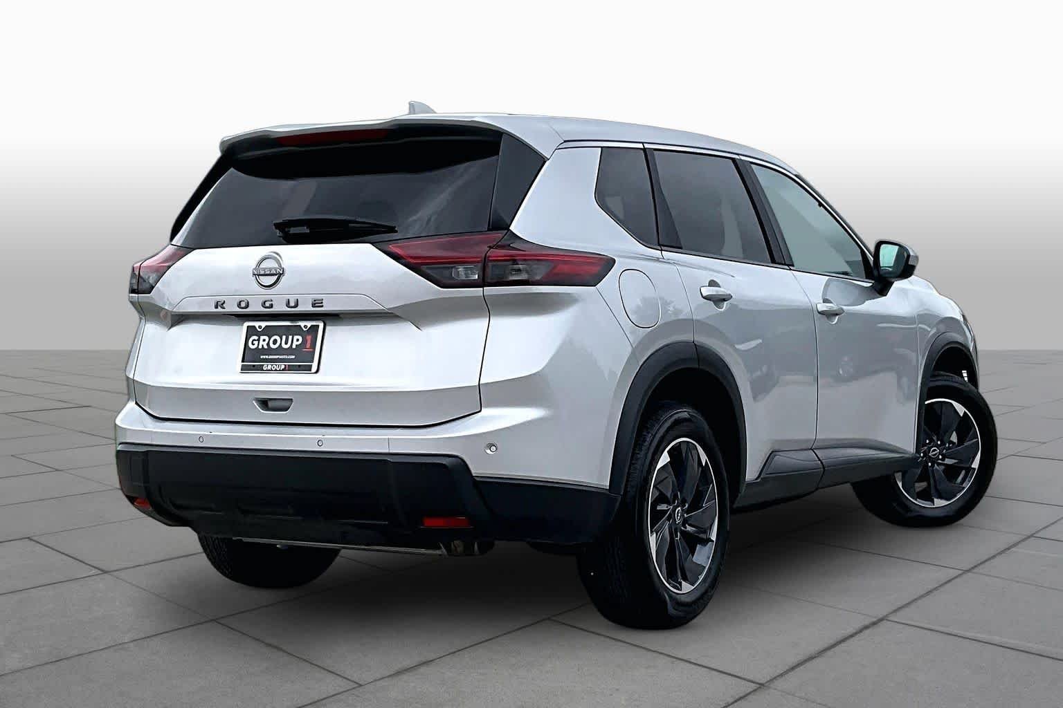 Certified Used 2025 Brilliant Silver Metallic Nissan SV image 13