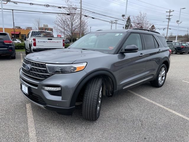 Used 2024 Gray Metallic Ford XLT image 3