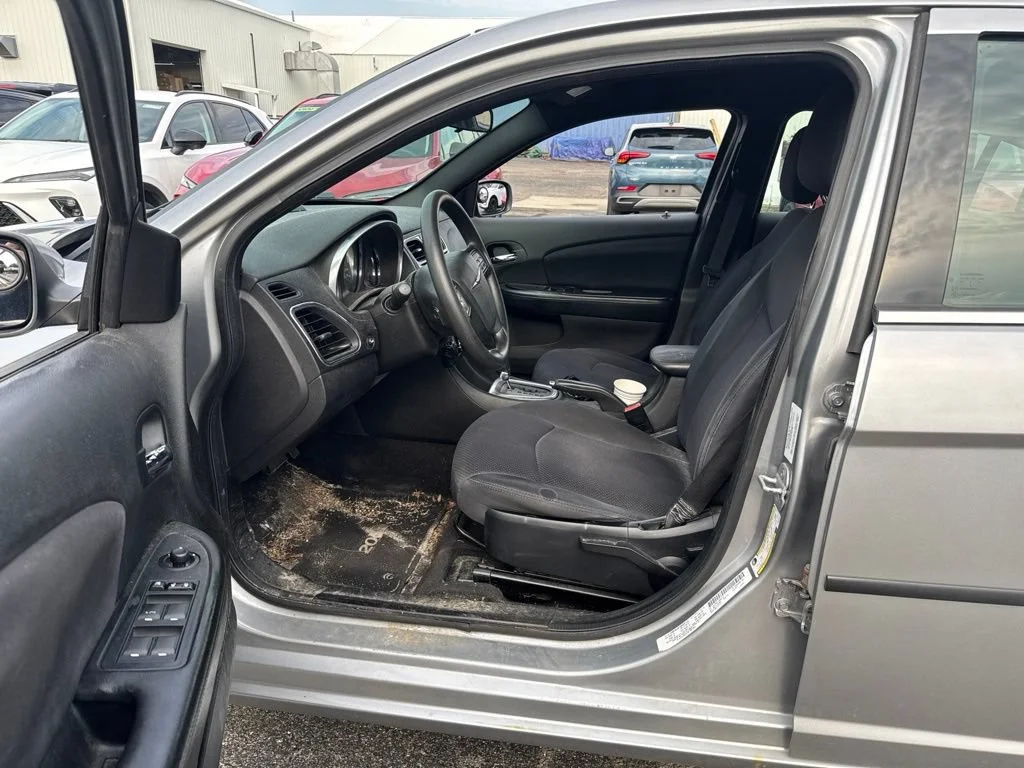 Used 2013 Silver Chrysler LX image 9