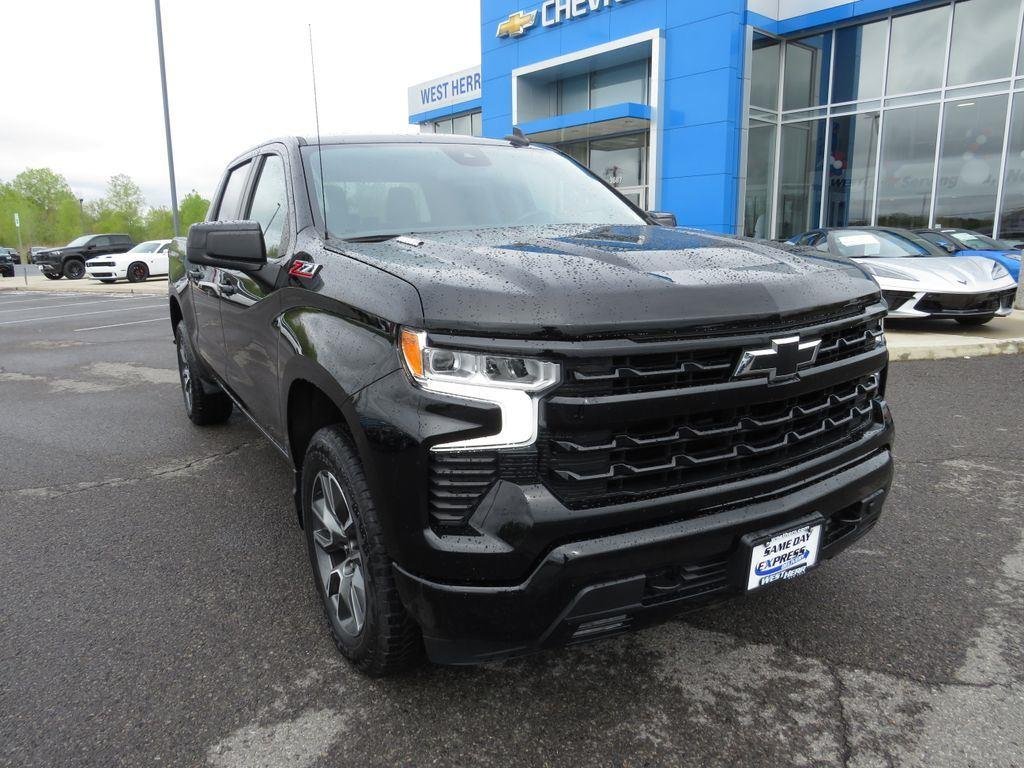 Used 2023 Black Chevrolet RST image 3