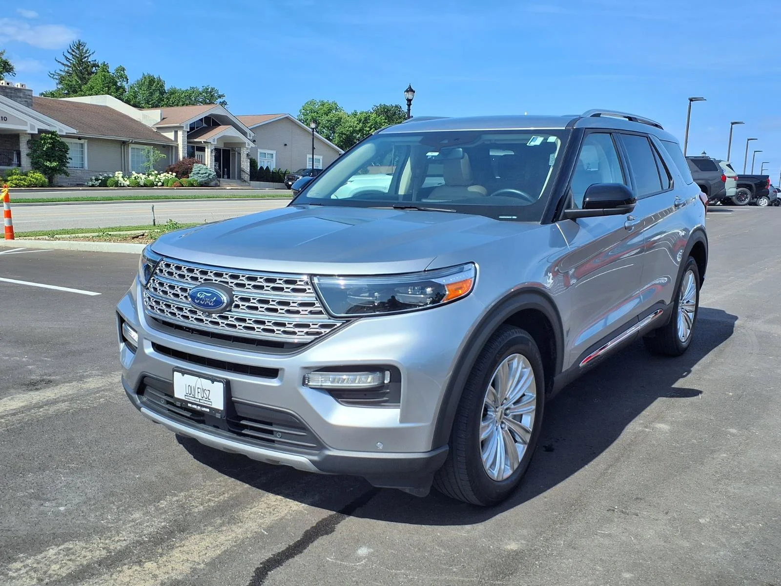 Used 2020 Silver Metallic Ford Limited image 34