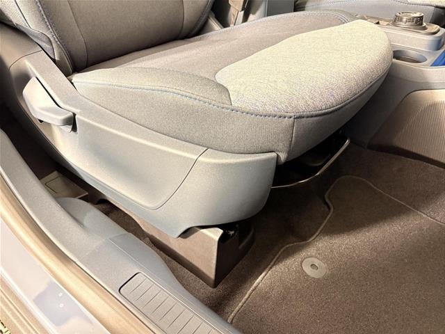 New 2026 Azure Gray Metallic Tri-Coat Ford XLT image 76