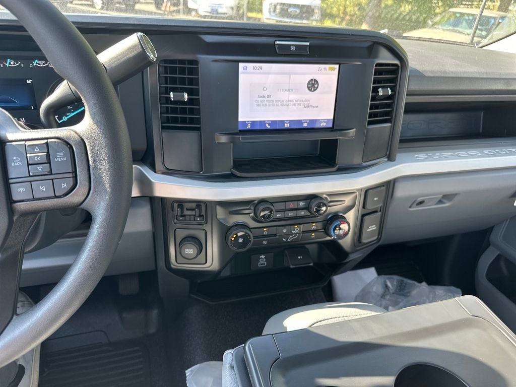 New 2025 Oxford White Ford XL image 16