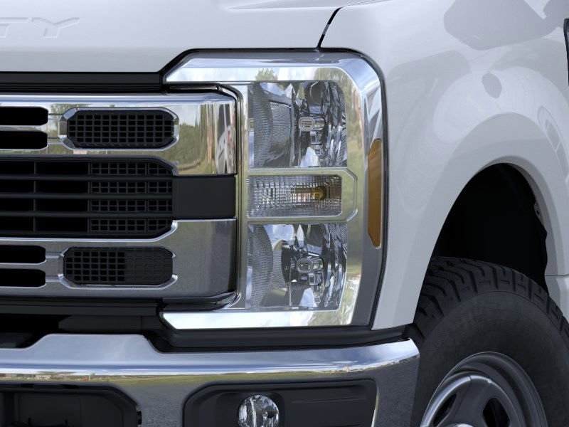 New 2026 Oxford White Ford F-350® XL image 18