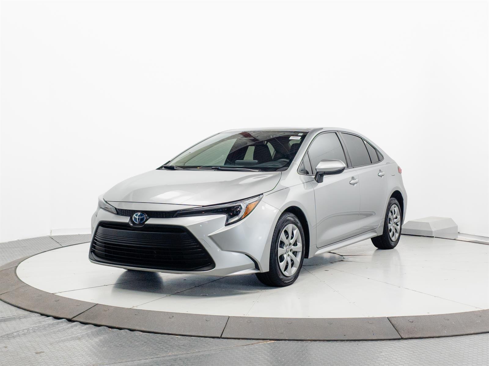 Certified Used 2023 Silver Toyota LE image 3