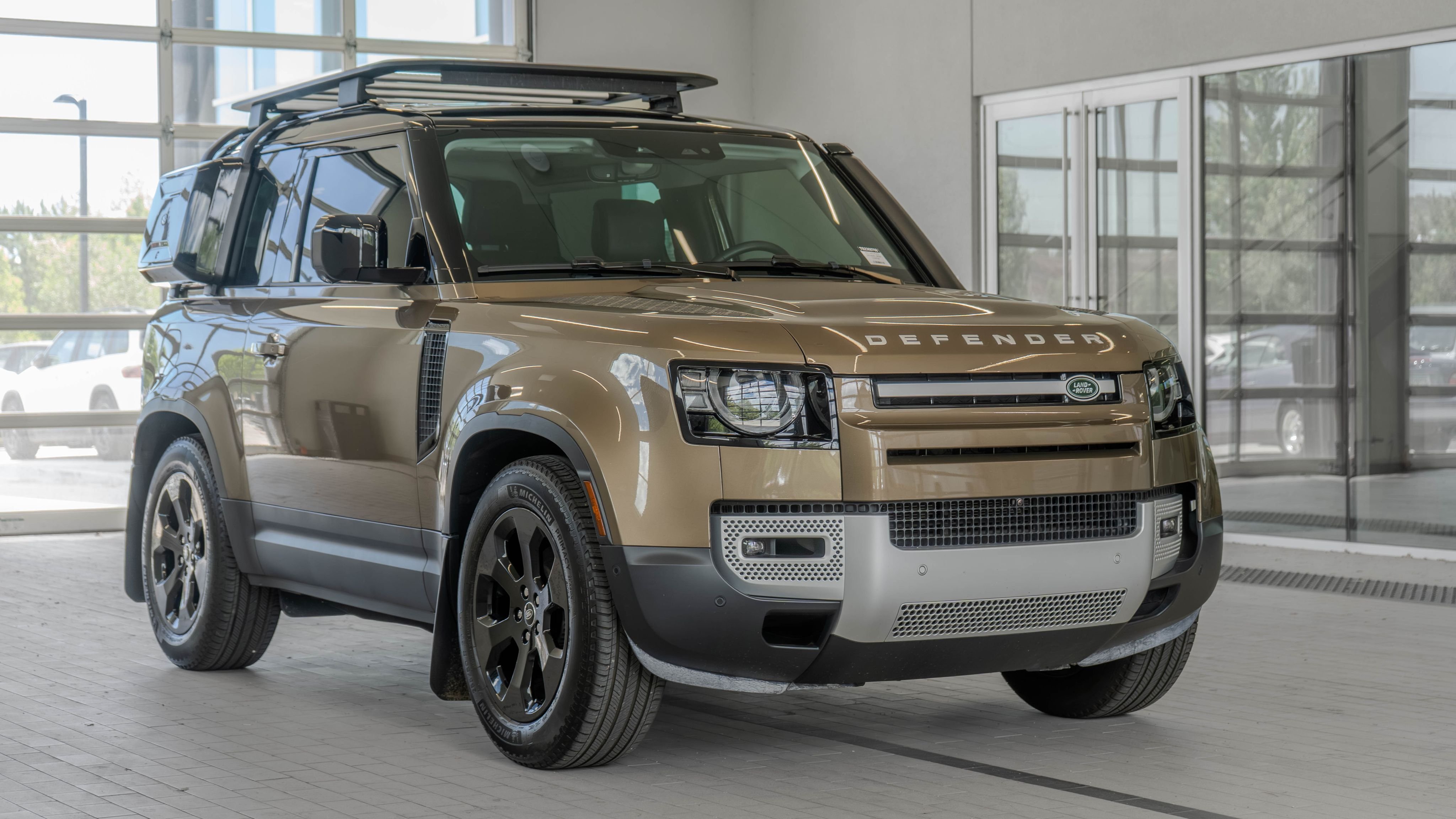 Used 2025 Gondwana Stone Metallic Land Rover S image 21