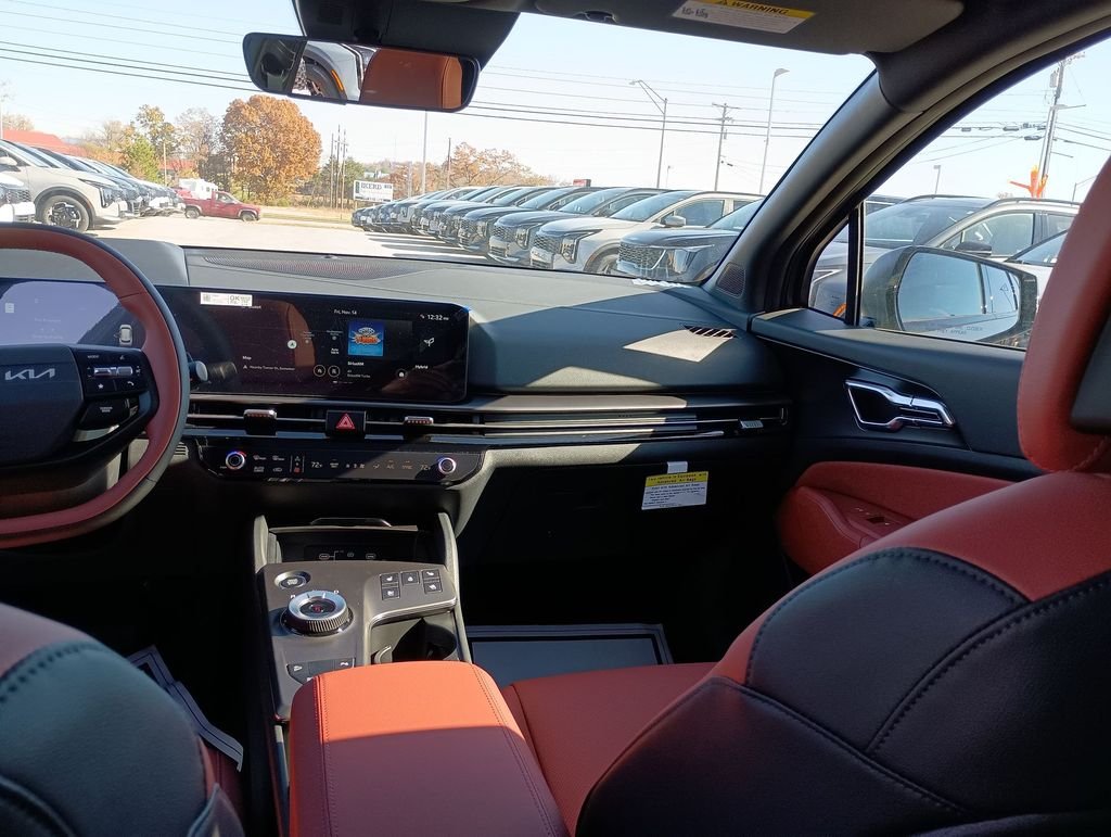 New 2026 Shadow Matte Gray Kia SX Prestige image 11