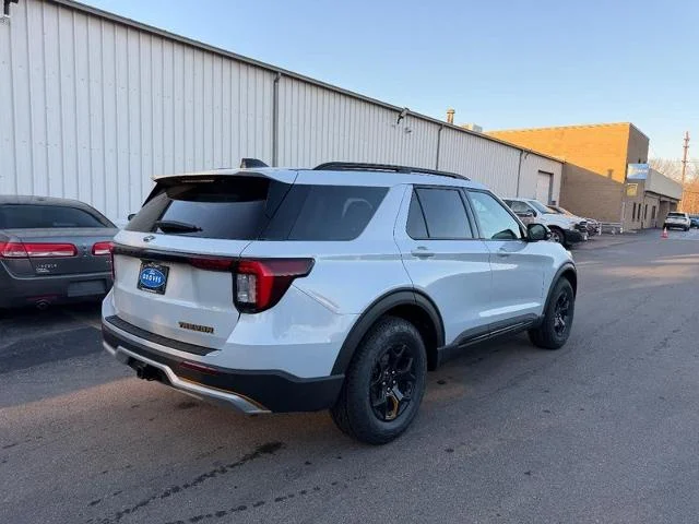 New 2026 Space White Metallic Ford Tremor® image 31