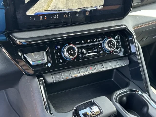 New 2026 Summit White GMC AT4 image 28