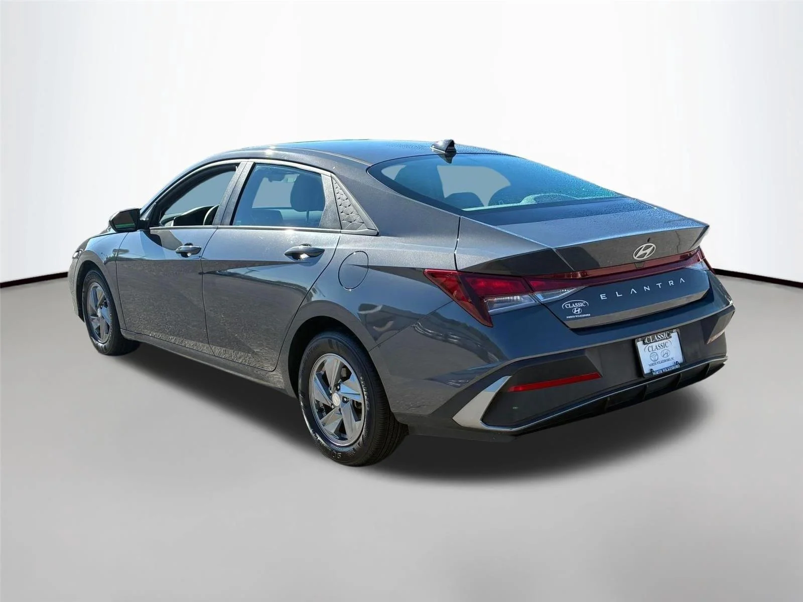 Used 2024 Ecotronic Gray Hyundai SE image 8