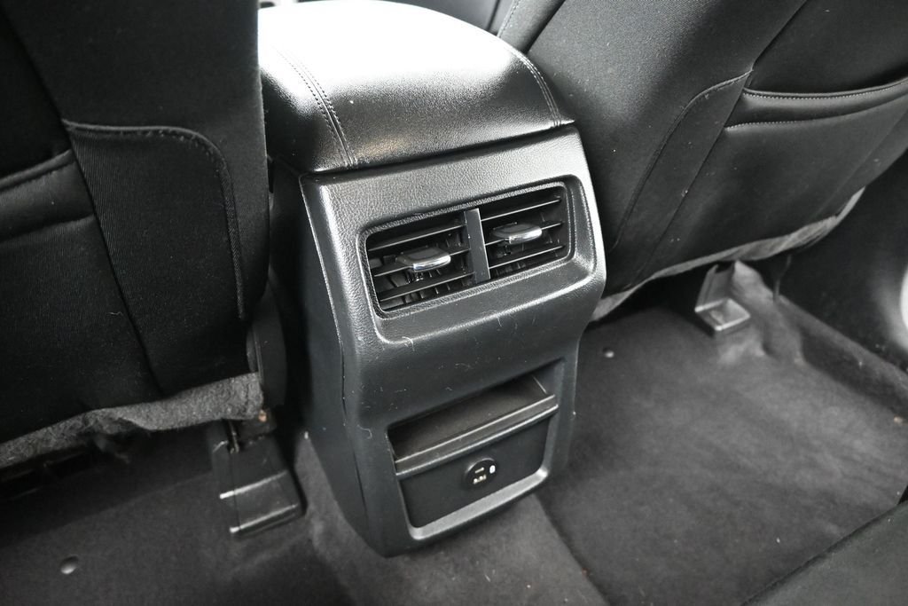 Certified Used 2022 White Ford SE image 19