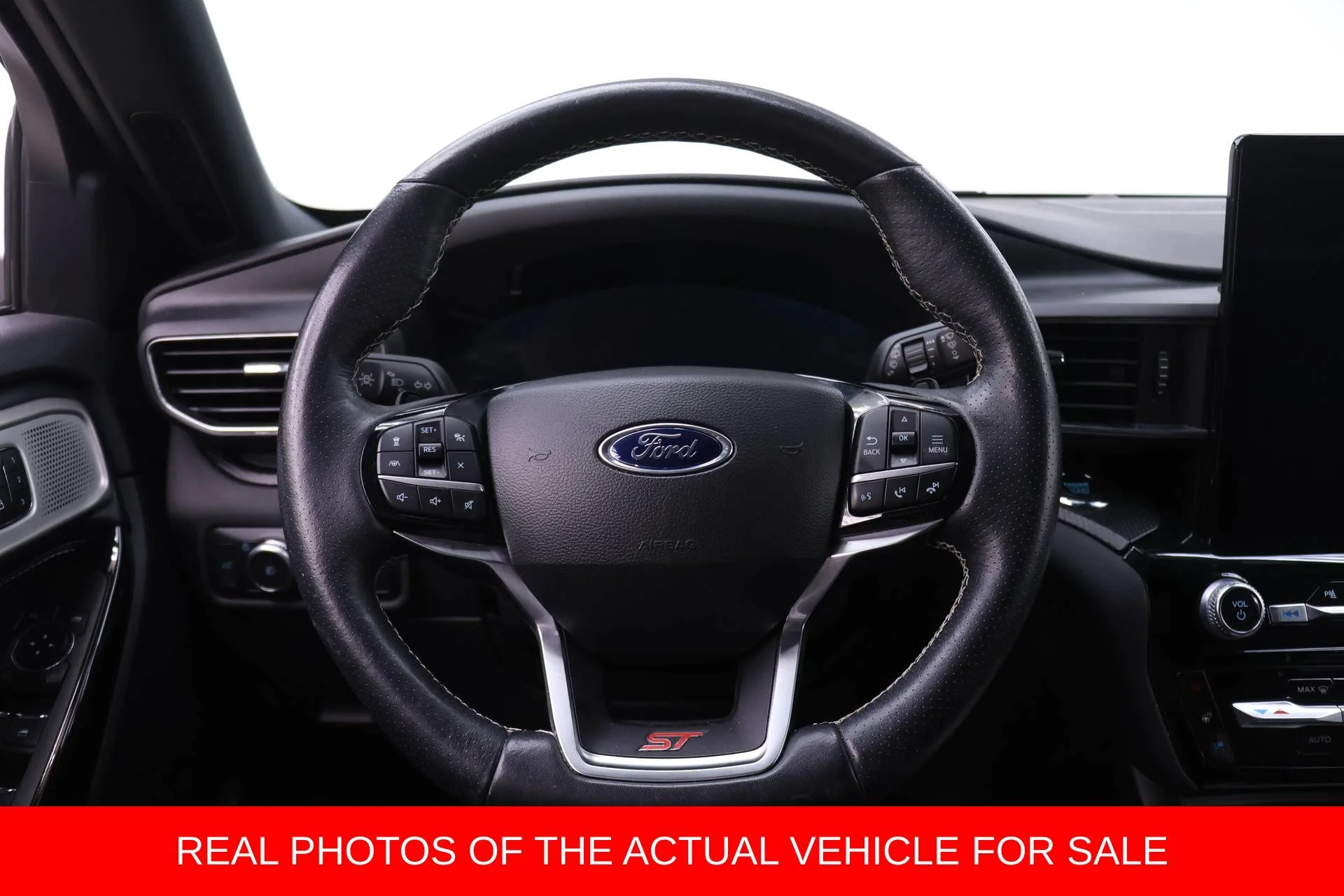 2022 Ford Explorer ST - Photo 13