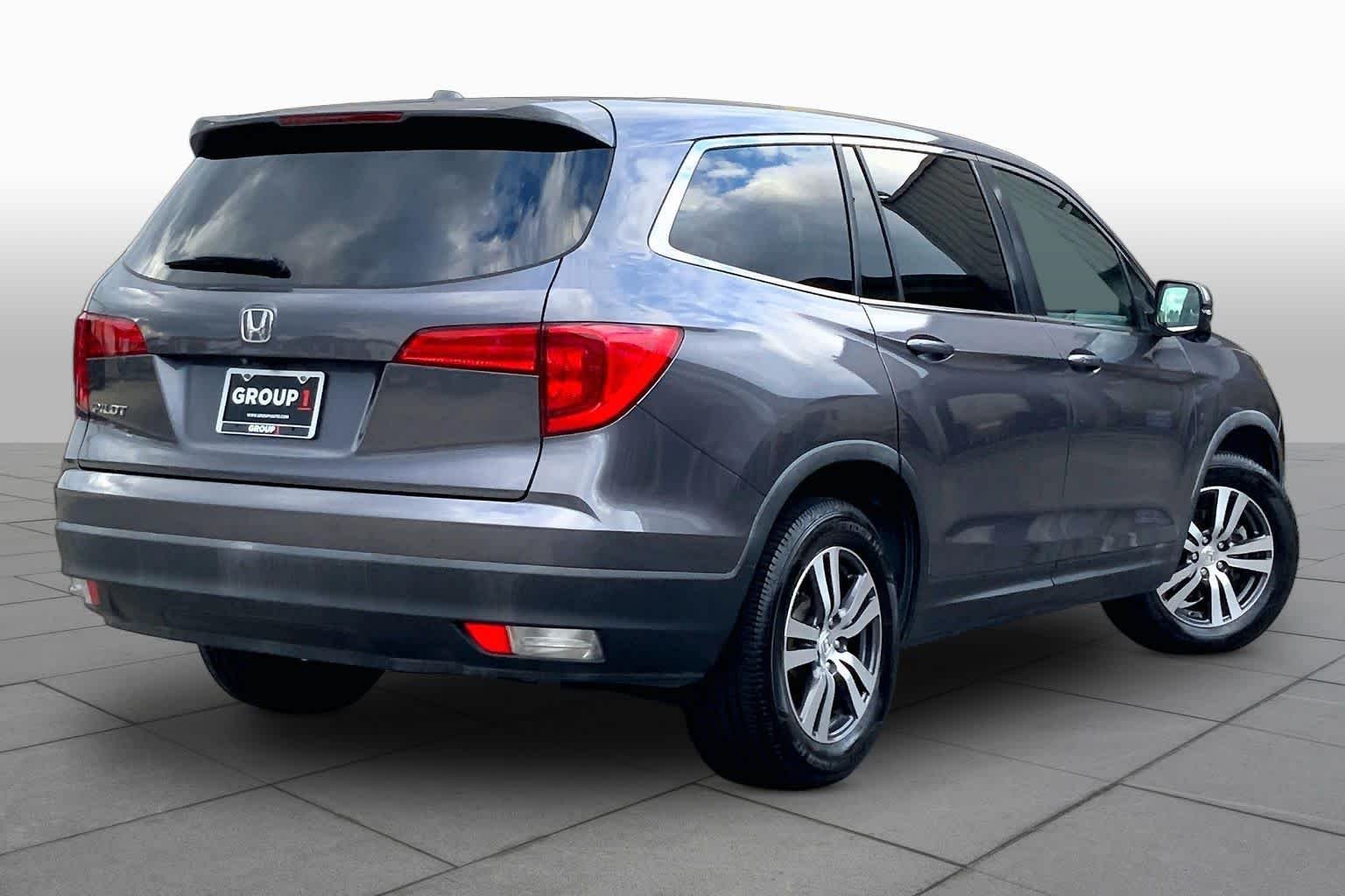 Used 2017 Crystal Black Pearl Honda EX-L image 13